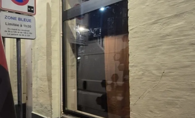 BF SERVICE est intervenu pour la fourniture et pose menuiserie alu dans un restaurant  à ESTAIRES, Saint-Omer, BF SERVICE