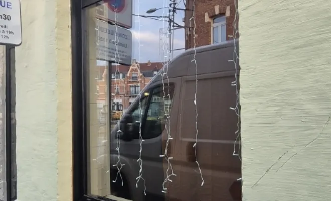 BF SERVICE est intervenu pour la fourniture et pose menuiserie alu dans un restaurant  à ESTAIRES, Saint-Omer, BF SERVICE